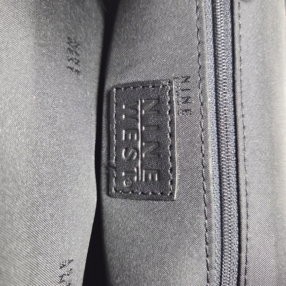 Nine West Elegant Black Women's Sling bag - Picture 7 of 9